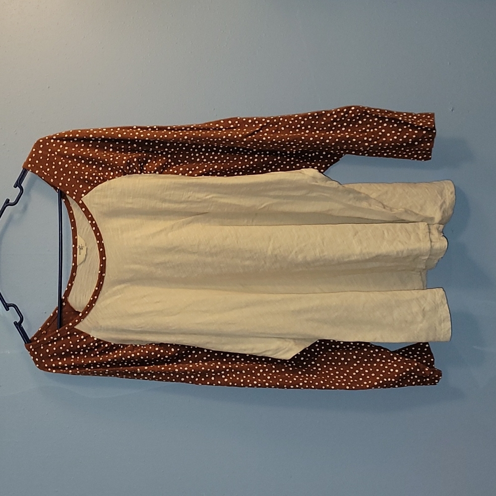 Terra & Sky baseball Tee Style long sleeve cream/burnt orange with dots